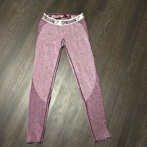 Gymshark women’s seamless logo band leggings, raspberry color, medium